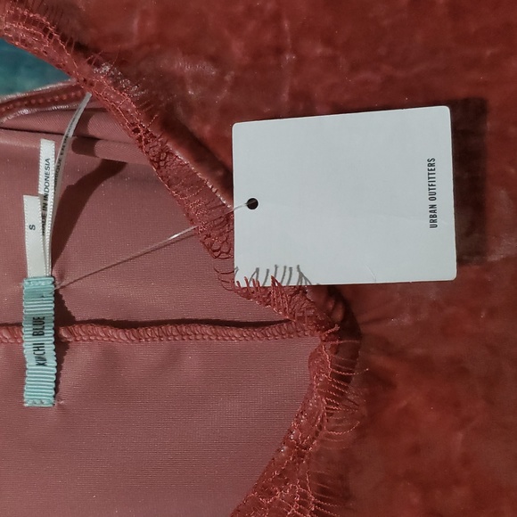 Kimchi Blue crushed velvet lingerie tank. New with tag. - Picture 9 of 10